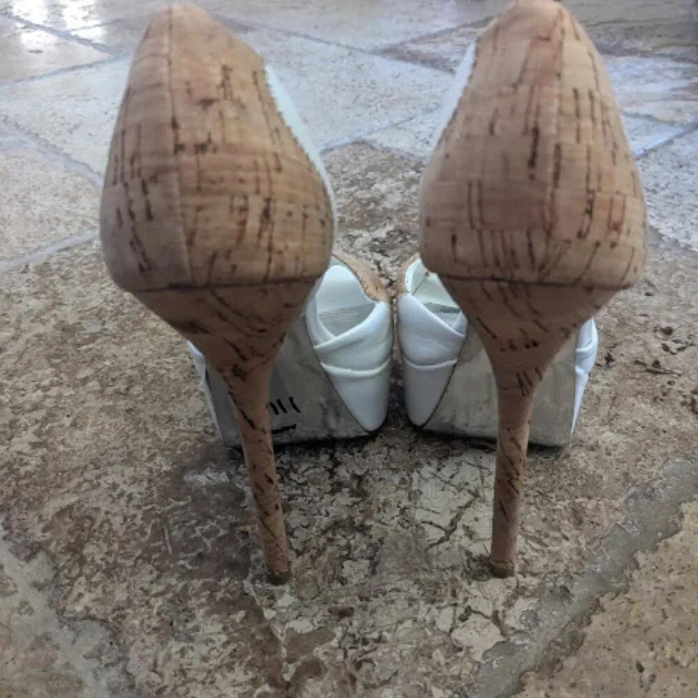 GENUINE BRAND NEW BEBE NAINA White PLATFORM high heel shoes SIZE 7 - Picture 2 of 4